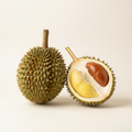 Öppnad durian med synlig kärna bredvid en hel durian med taggar